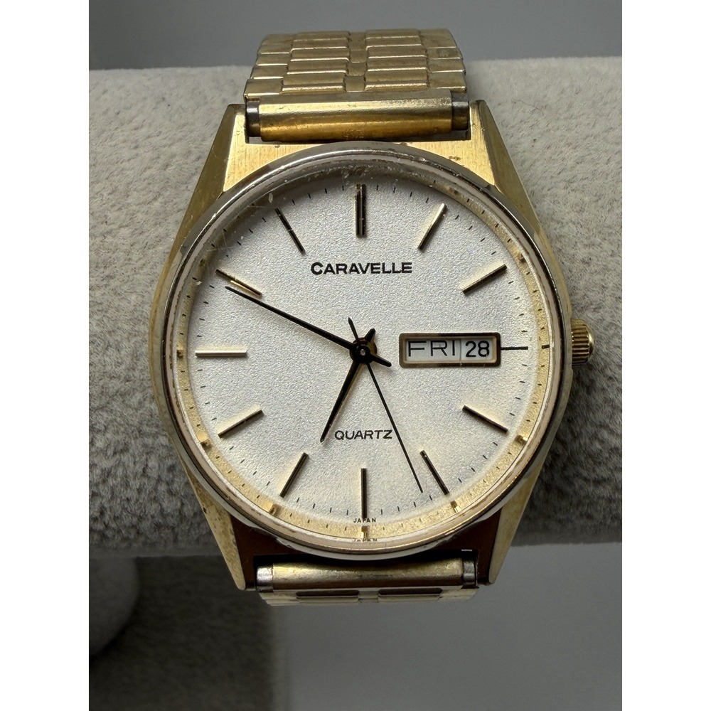Caravelle Mens Watch New Battery 35MM 6.75" Stretch P1 1981 Vintage Gold Tone